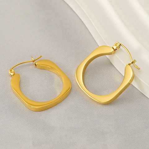 Stainless Steel Square Hoop Earrings 18K Gold Plated Minimalist Geometric Rectangular Huggie For Women