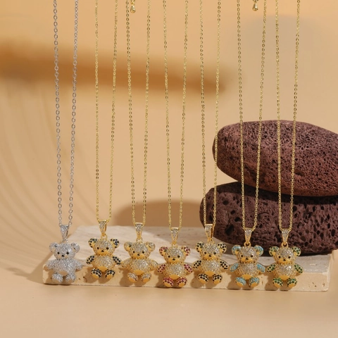 Collana Con Pendente Orso in Zirconia in Rame Placcato Oro 14K per Donna Elegante Catena per Clavicola in Strass Galvanizzato