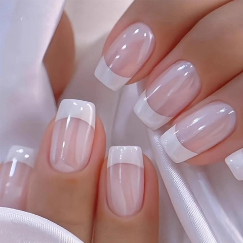 French Tip Press On Nails White Crescent Nude Pink Glossy Short Square Minimalist Fake Nails For Women Daily Wear