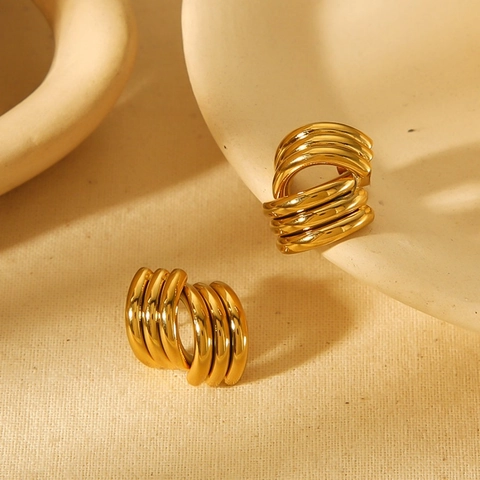 Pendientes De Aro De Triple Línea Entrelazados De Acero Inoxidable Chapado En Oro De 18 Quilates Forma De C Joyas Para Mujer