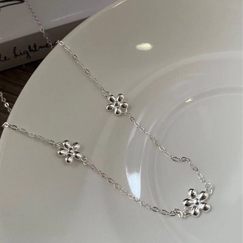 Collar de Margarita de Plata de Ley 925 para Mujer Estilo INS Pequeño Colgante Floral Cadena de Clavícula Joyería Elegante