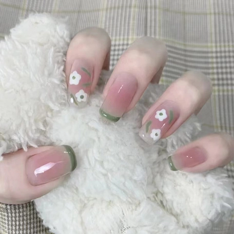 Press On Nagels Roze Gradiënt Groene French Tips Korte Vierkante Kunstnagels Witte Bloemenpatroon Elegant