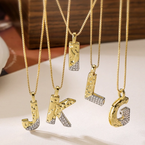 Collana con Pendente a Lettera in Rame e Zirconia Minimalista per Donna Oro Argento Bicolore Catena Veneziana Galvanizzata Gioielli di Moda