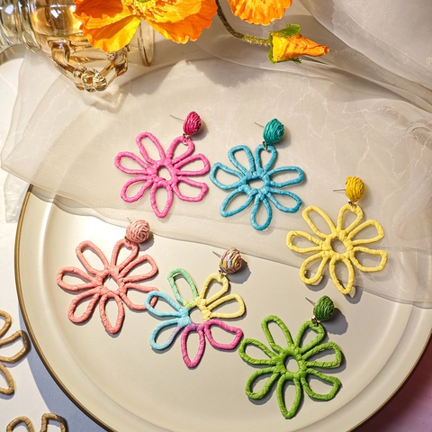 Flower Drop Earrings Hand-Woven Raffia Hollow Petal Bohemian Summer Vacation Style Jewelry For Women