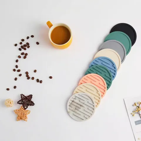 Silicone Coasters Round Heat Resistant Non-Slip Drinks Mat Table Protection Drainage Grooved Design Solid Color