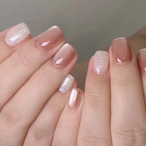 Short Square Press On Nails ABS Plastic Cat Eye Magnetic Shimmering Glitter Nude Pink Elegant For Women