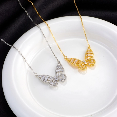 Collar con Colgante de Mariposa de Circonia para Mujer Cadena de Clavícula de Cobre y Acero de Titanio Joyería de Moda