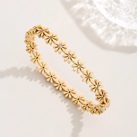 Daisy Flower Bangle Bracelet Stainless Steel Zircon Inlaid Hinge Buckle Elegant Jewelry For Women