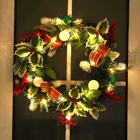 Weihnachtskranz Künstliche Kiefernadeln Rote Beeren Kiefernzapfen Karoband Feiertag Haustür Wandbehang Dekoration