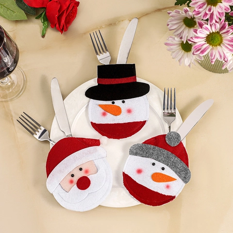 Porte-Couverts De Noël Sacs À Argenterie En Feutre Non Tissé Formes Père Noël Bonhomme De Neige Gnome Décoration De Table
