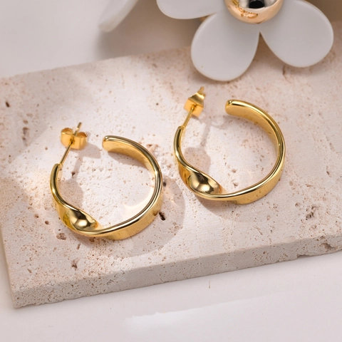 Minimalist Stainless Steel Twisted Hoop Earrings For Women Gold Plated Geometric Wave Texture Ins Style Fashion Jewelry Accessory