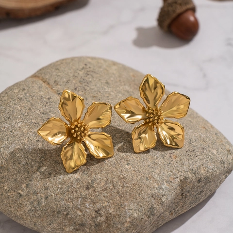 Vintage Flower Stud Earrings Gold Plated Stainless Steel Waterproof Hypoallergenic Elegant Floral Jewelry For Women