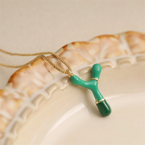 Initial Letter Pendant Necklace Green Enamel Copper Bamboo Texture Box Chain Fashion Jewelry Women