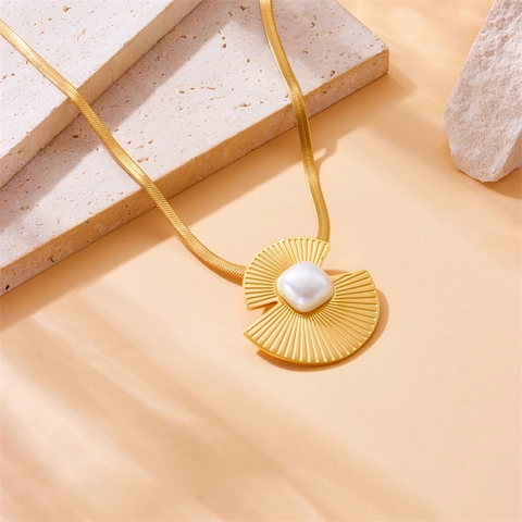 Collar Con Colgante De Abanico Acero Inoxidable Chapado En Oro Con Perla Artificial Forma De Concha Joyería Para Mujeres