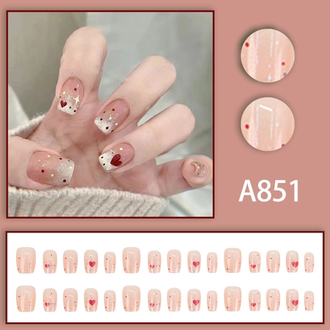 Faux Ongles Courts Carrés Arrondis Rose Nu Motif Cœur Rouge Paillettes Étoiles Style Doux Pour Femmes