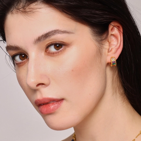 Orecchino a Polsino con Pietra di Vetro Colorata Arcobaleno Senza Buco Placcato Oro Rame Geometrico Clip per Donna Gioielli di Moda