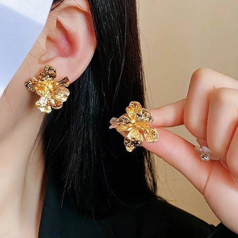 Vintage Blumen Ohrstecker Mit Silbernem Ohrstecker Legierung Texturierte Florale Schmuck Für Frauen Französischer Chic Stil