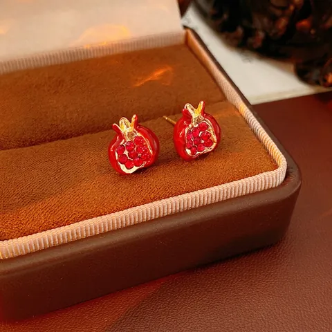 Boucles D'oreilles Puce Grenade Vintage Avec Zircon Rouge Émail Et Tige En Argent Bijoux De Fruits Rétro Pour Femmes