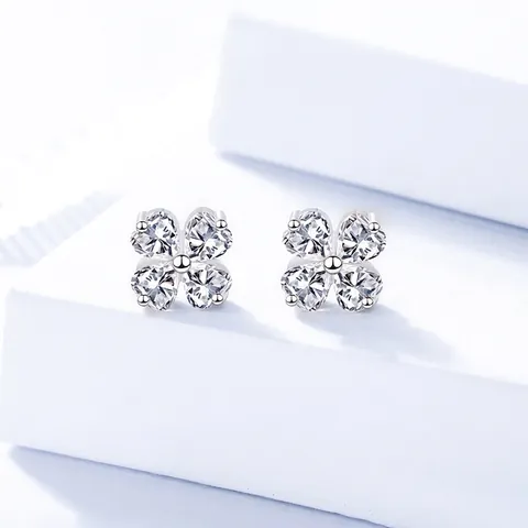 Klavertje Vier Oorknopjes Zilver Hart Zirkonia Bloem Sieraden Vrouwen Elegante Minimalistische Accessoires