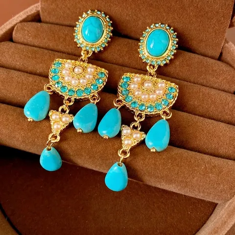 Orecchini Pendenti Boho Vintage Con Imitazione Turchese Perla Artificial Zircone Lega E Perno In Argento Stile Palazzo Retrò