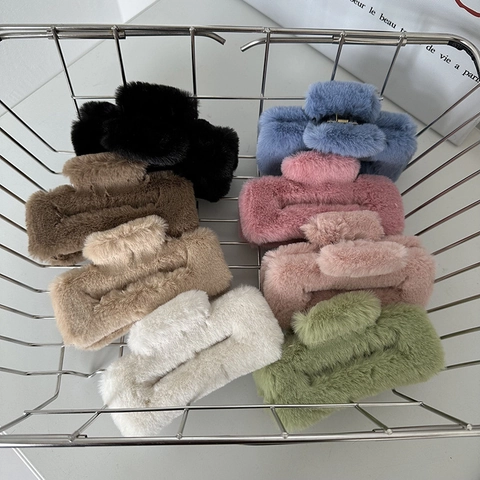 Faux Fur Hair Claw Clip Plush Rectangular Soft Fuzzy Shark Clip Autumn Winter Accessories For Women
