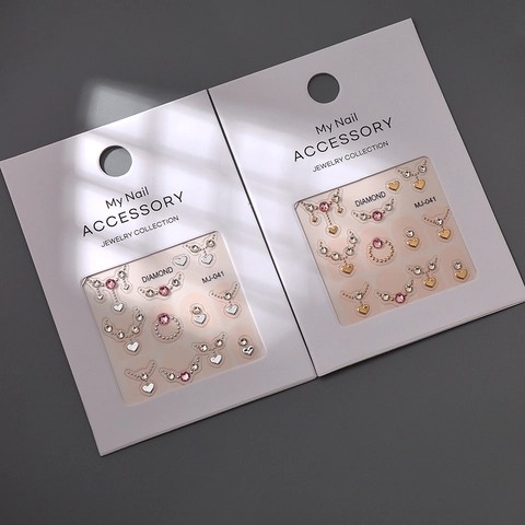 5D Nagelkunst Aufkleber Mit Strass Herz Metalldekor Französischer Stil Relief Wasserdichte Elegante Maniküre DIY Zubehör