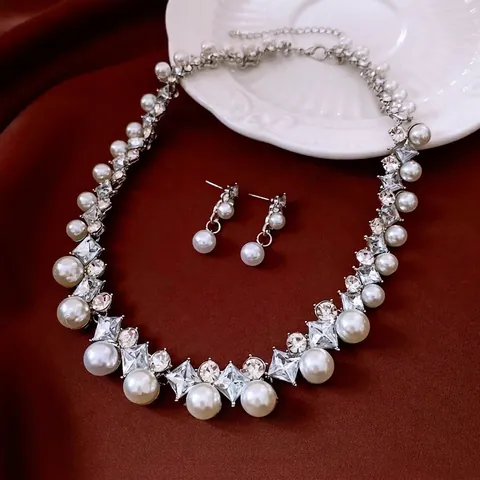 Elegante Faux Kunstparel En Strass Ketting En Oorbellen Legering Sieraden Voor Dames Luxe Feeststijl Accessoires