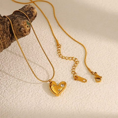 Collana con Pendente a Cuore in Acciaio Inossidabile Minimalista da Donna Placcato Oro 18K con Strass Catena a Serpente Gioielli