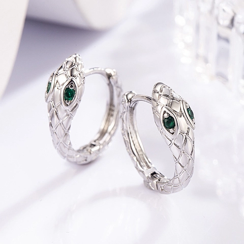 Cool Snake Shaped Huggie Earrings Copper Silver Plated Green Rhinestone Eye Animal Fashion Niche Jewelry For Women Gift