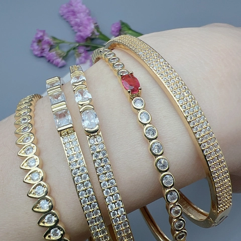 Bracciale Rigido in Rame Placcato Oro con Zirconia per Donna Geometrico Cuore Goccia d'Acqua Pietra Rossa Intarsiata Gioielli