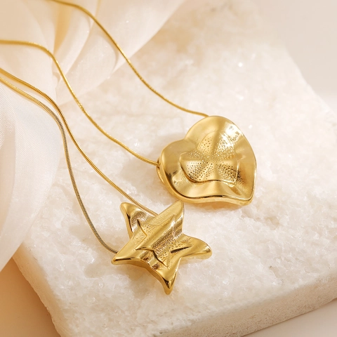 Collana Minimalista con Ciondolo a Forma di Cuore e Stella in Acciaio Inossidabile Placcato Oro 18K per Donna Gioielli Hip Hop