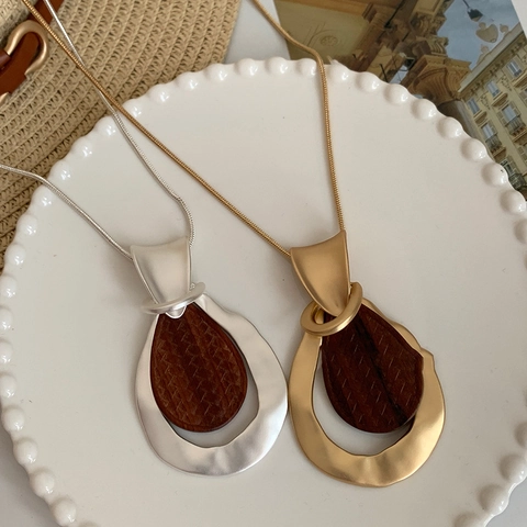 Vintage Long Pendant Necklace With Hollow Teardrop Wrinkled Wood Inlay Matte Alloy Snake Chain For Women Bohemian