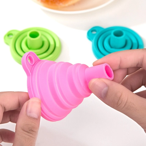 Imbuto Pieghevole In Silicone Telescopico Mini Portatile Strumento Da Cucina Per Trasferimento Liquidi Con Foro Per Appendere