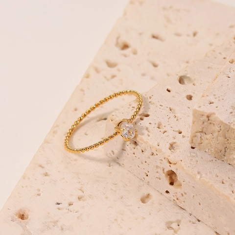 Minimalist Stainless Steel Twisted Rope Ring With Oval Zircon Four Prong Set Elegant Fashion Jewelry For Women Gold