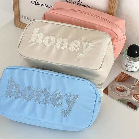 Trousse De Maquillage En Nylon Broderie Lettre Honey Organisateur De Toilette Voyage Style Coréen Portable Femmes