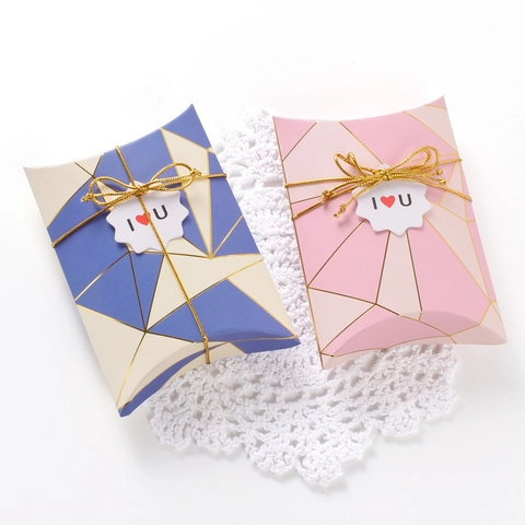 Modern Ins Style Geometric Bronzing Paper Gift Box Foldable Pillow Box For Silk Scarf Packaging With I Love U Hanging Tag