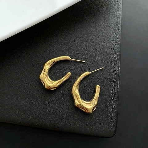 Pendientes De Aro En Forma De C Acero De Titanio Textura Irregular Metal Líquido Joyas Geométricas Minimalistas