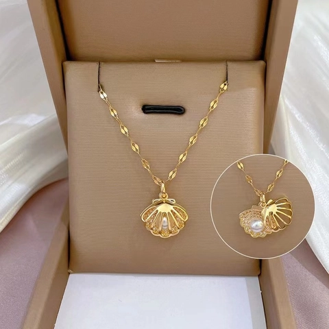 Collana con Pendente a Conchiglia Svuotata in Perla Artificiale da Donna Lega Placcata Oro Strass Stile Fata Gioielli