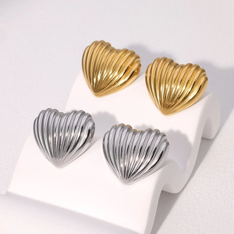 Orecchini A Lobo A Cuore Acciaio Inossidabile Placcato Oro 18K Texture A Costine Gioielli Alla Moda Da Donna