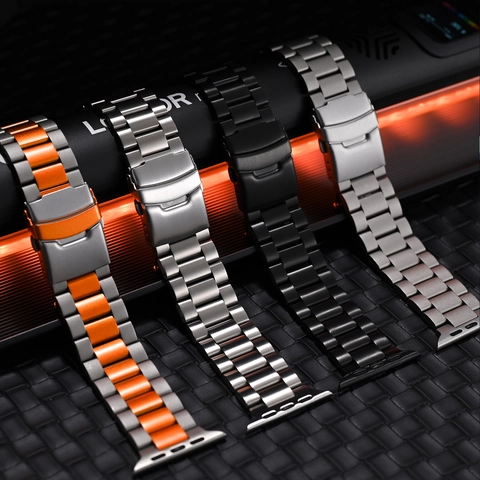 Bracelet de Montre en Alliage de Titane à Trois Perles Bracelet de Remplacement en Métal pour Smart Watch Ultra Bracelet à Maillons Réglable