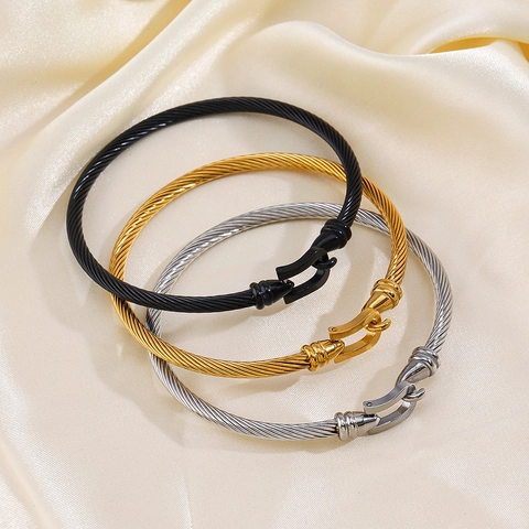 Stainless Steel Cable Bracelet For Women Fashion Horseshoe Buckle Twisted Wire Bangle Heart Pendant Rhinestone Toggle Clasp