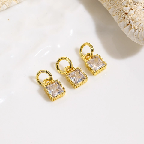Pendente Quadrato In Zirconia Rame Placcato Oro 18K Mini Charm Geometrico Per Creazione Gioielli DIY Collana Braccialetto Accessorio