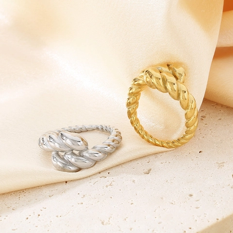 Anello Con Nodo A Treccia Placcato Oro 18K Acciaio Inossidabile Helix Croissant Gioielli Vintage Per Donna