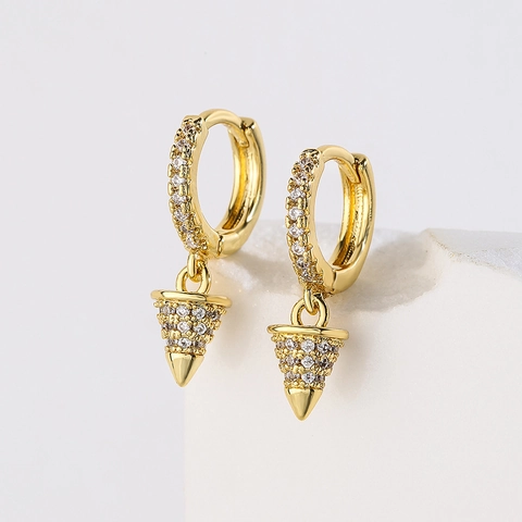Kegel Hanger Oorbellen 18K Verguld Koper Micro Pave Zirkoon Geometrische Huggie Hoops Elegante Sieraden