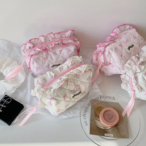 Trousse de Maquillage Matelassée Florale pour Femmes Sac de Rangement Cosmétique en Coton Avec Volants et Nœud Trousse Scolaire