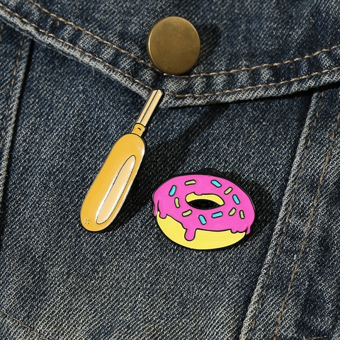 Divertido Pin de Esmalte de Comida Animada Aleación Perrito Caliente Donut Broche Insignia de Metal Creativa para Ropa Mochila