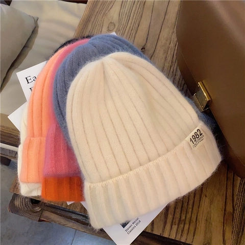 Women Winter Warm Knit Beanie Hat Solid Color Soft Plush Yarn Slouchy Skull Cap With California Label Patch Korean Style