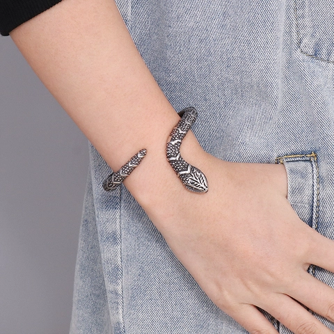 Bracciale A Serpente Retro Acciaio Inossidabile Punk Gotico Animale Gioielli Per Uomini Donne Argento Antico