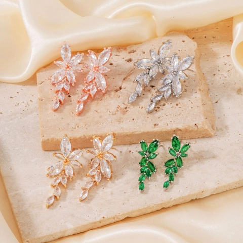 Fashion Flower Leaf Drop Earrings For Women Elegant Copper Inlaid Zirconia Dangle Earrings Shiny Marquise Cut Jewelry Gift