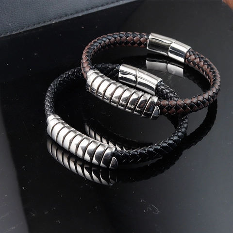 Bracciale In Pelle Intrecciata Per Uomo Con Chiusura Magnetica In Acciaio Inossidabile 316L Anelli Geometrici Stile Street Vintage